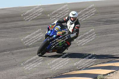 media/Oct-13-2025-Moto Forza (Mon) [[a66d839500]]/3-B Group/Session 2 (Bowl)/